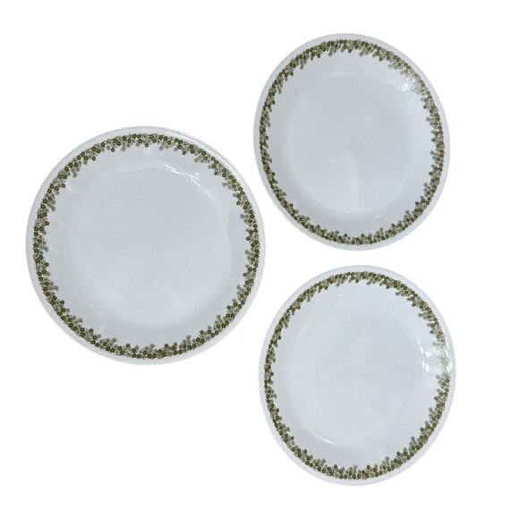 Corelle Green Crazy Daisy Dinner Plates 3-Piece Set - Picture 1 of 5